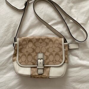 Coach F30601 Hadley Signature Crossbody Field Bag in Ivory/Cream Khaki